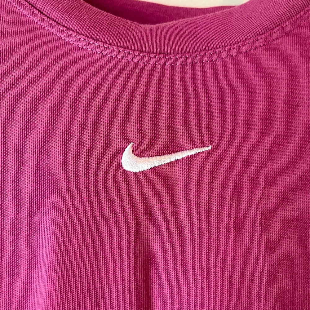 Nike women’s shirt, size Large, mauve